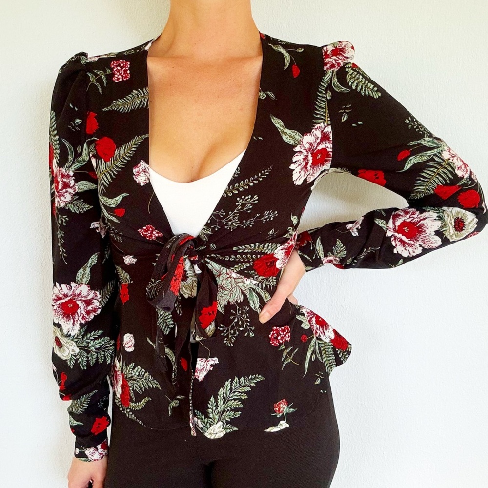 Missguided black red tropical floral deep-v tie front long sleeve blouse size 2